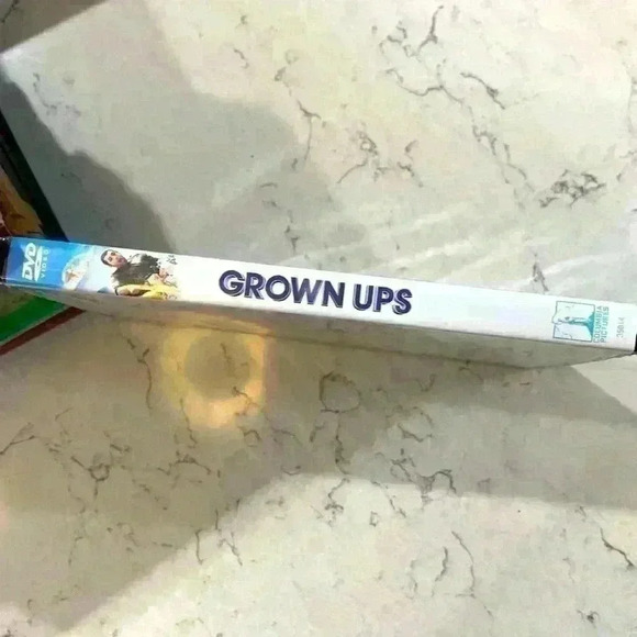 Grown UPS DVD - Picture 3 of 3